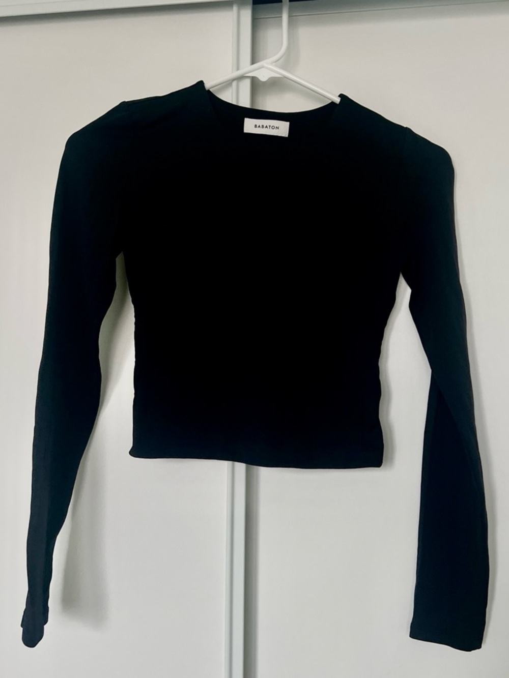 Aritzia Babaton Contour Long-Sleeve Crewneck Top